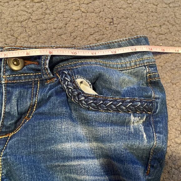 MUDD Bermuda Jean Shorts Size 1 - Picture 9 of 9